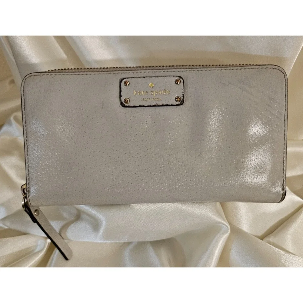 KATE SPADE Neda Grove Street Knowledge Full Zip Long Continental Wallet Grey